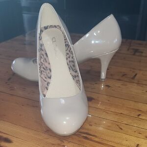 CL by Laundry Cream Heels